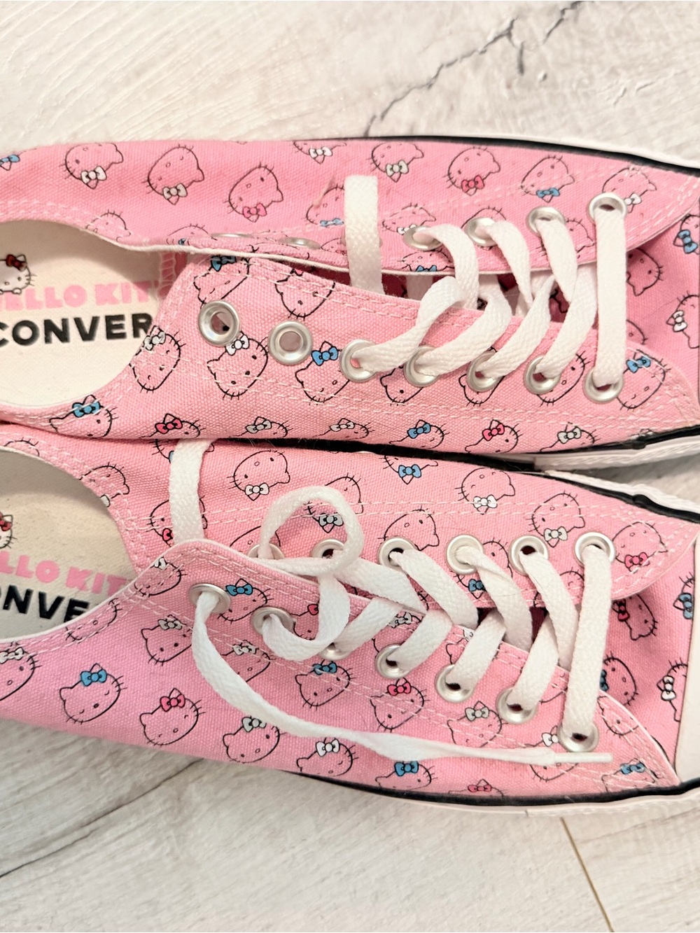 Converse x Hello Kitty Pink Sanrio All Star Sneakers Women’s 10.5